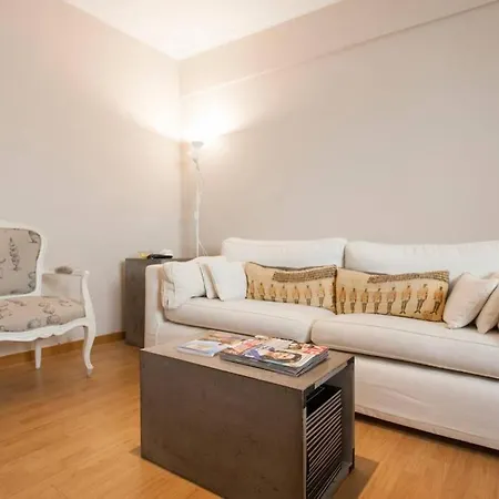 Well Situated And Cosy In Monte Daire *